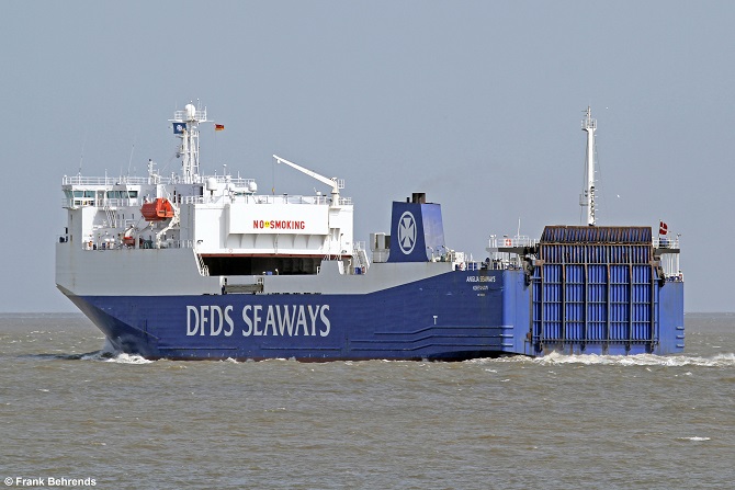 Универсальное судно